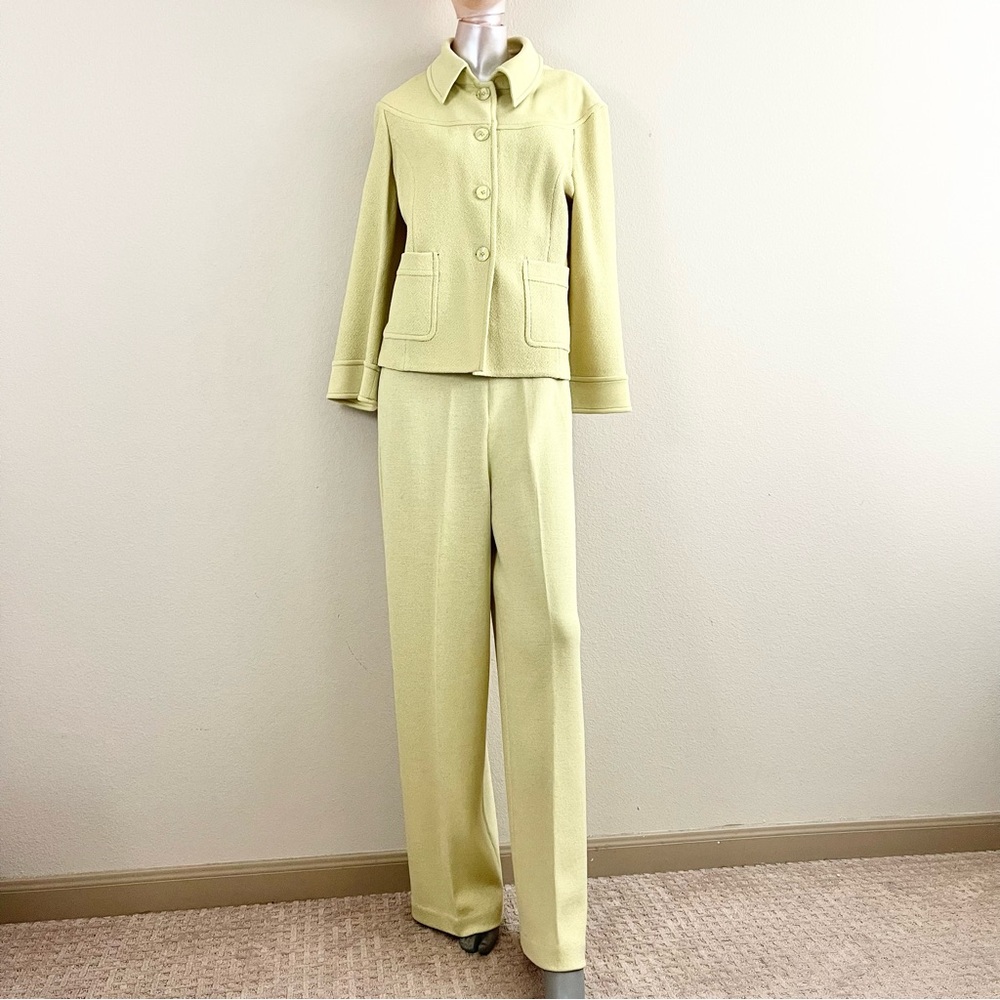 St. John Light Green Knit Pant Suit Set